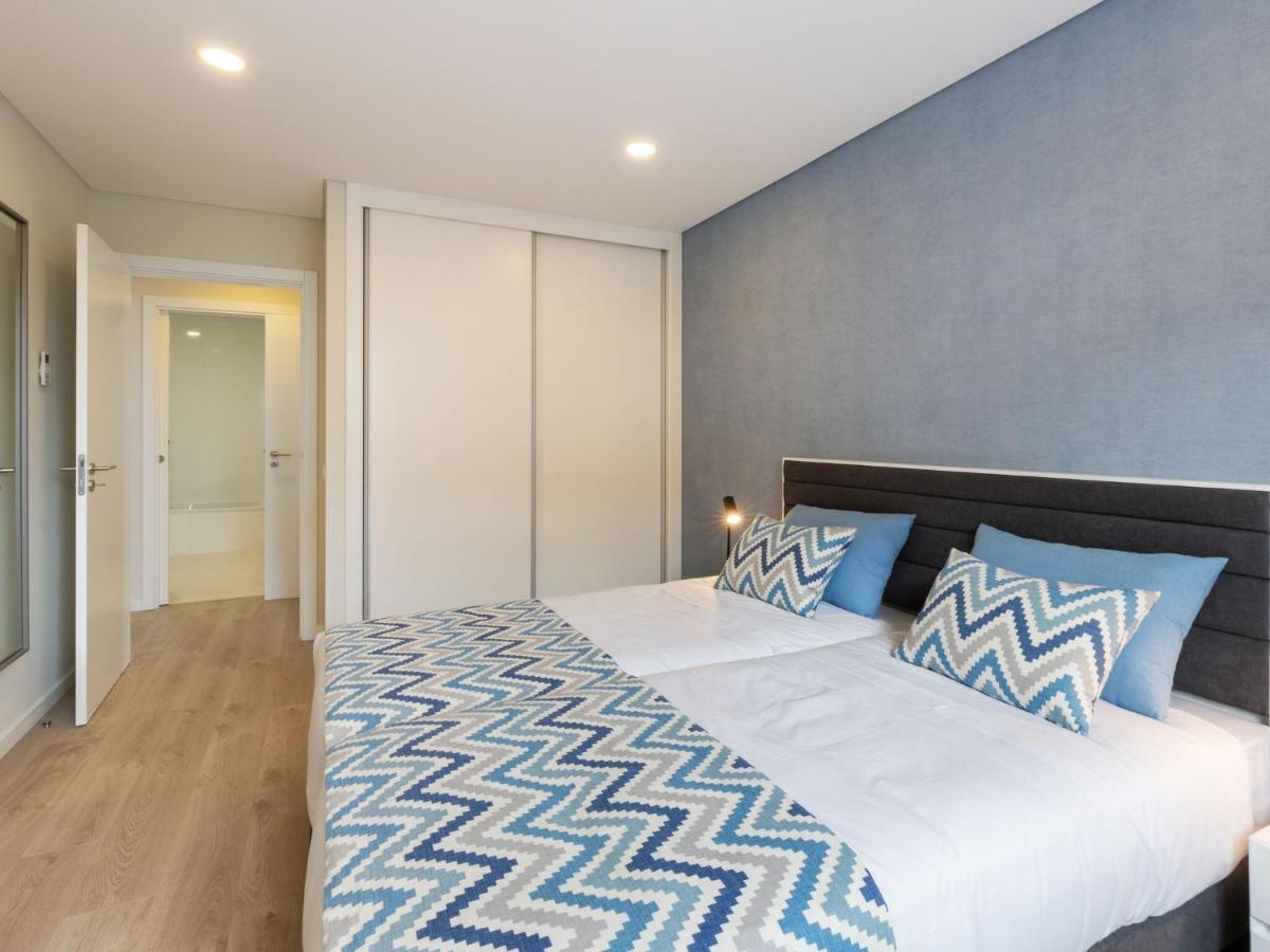 Beautiful Apartment In S O Martinho Do Porto With Balcony São Martinho do Porto Extérieur photo