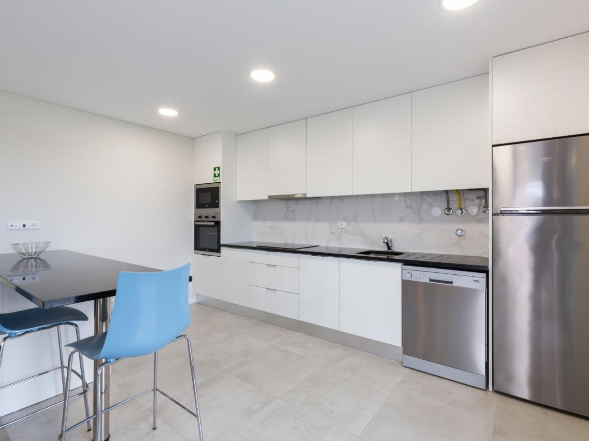 Beautiful Apartment In S O Martinho Do Porto With Balcony São Martinho do Porto Extérieur photo