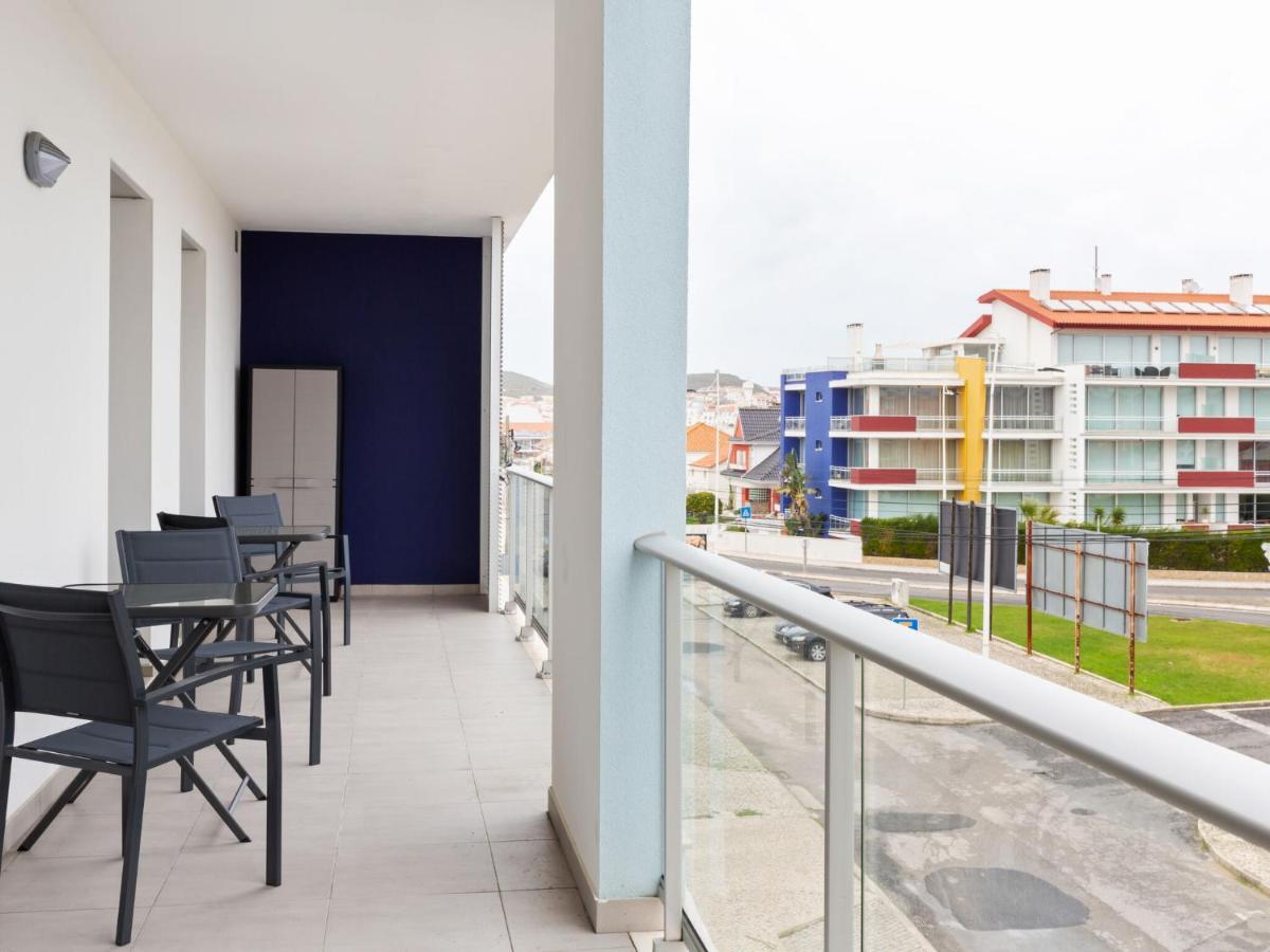 Beautiful Apartment In S O Martinho Do Porto With Balcony São Martinho do Porto Extérieur photo