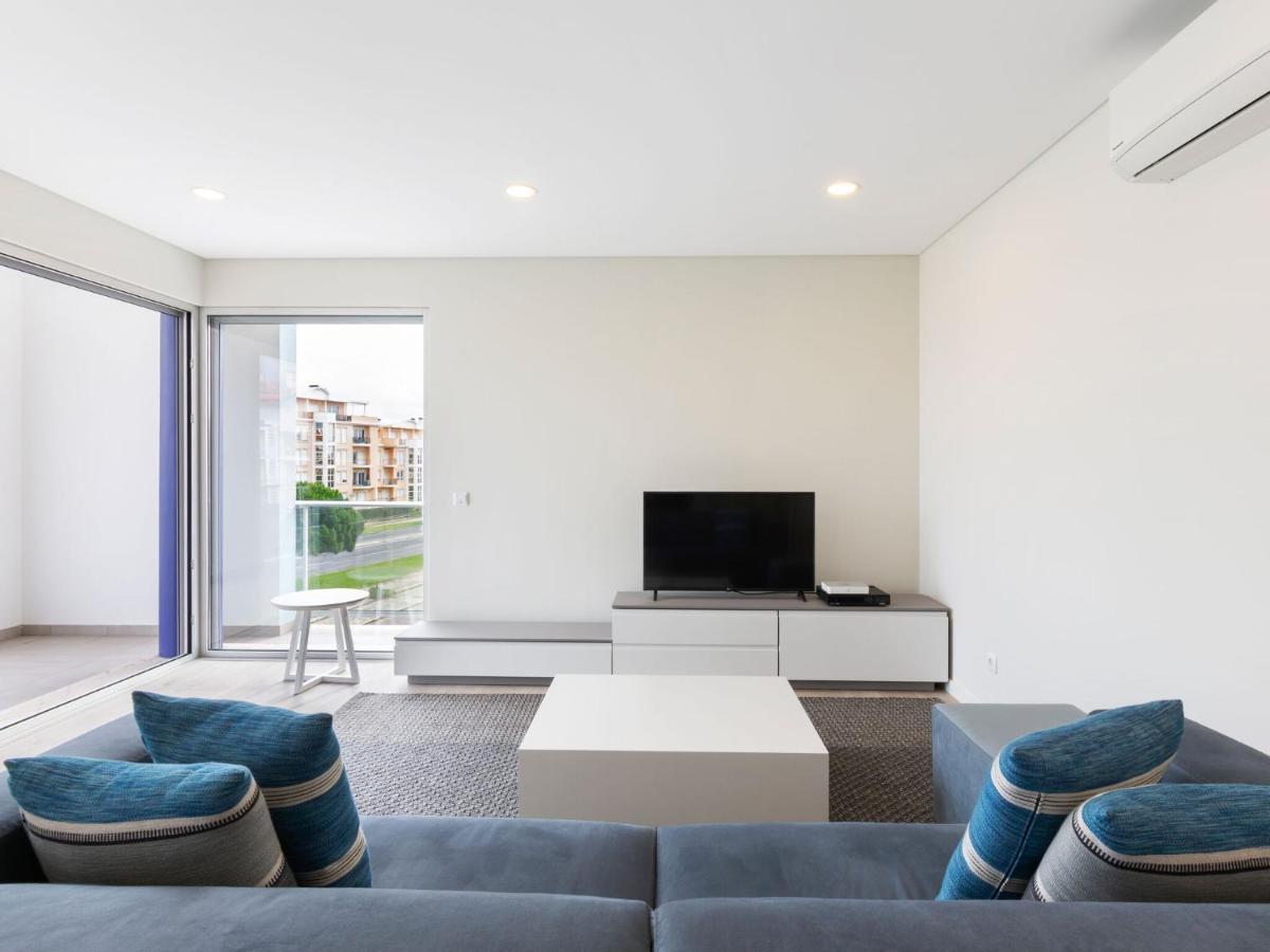 Beautiful Apartment In S O Martinho Do Porto With Balcony São Martinho do Porto Extérieur photo