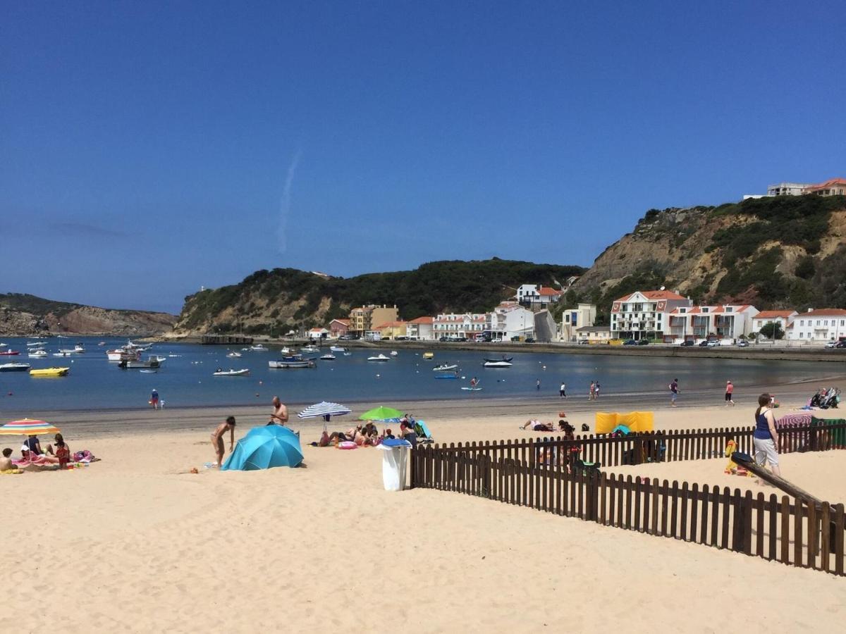 Beautiful Apartment In S O Martinho Do Porto With Balcony São Martinho do Porto Extérieur photo