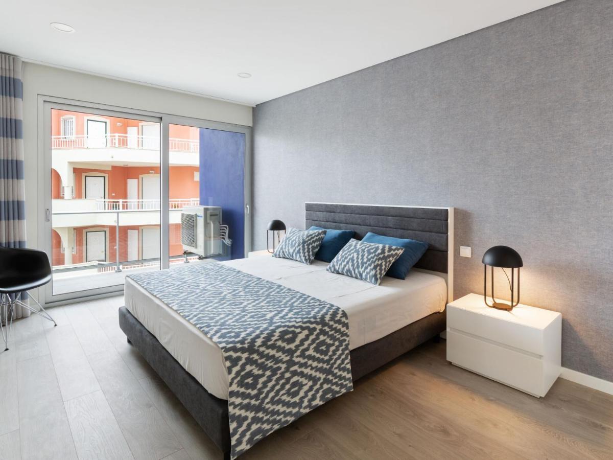 Beautiful Apartment In S O Martinho Do Porto With Balcony São Martinho do Porto Extérieur photo